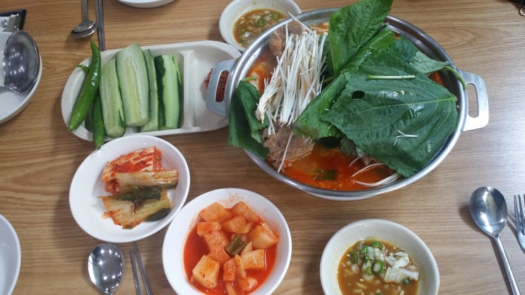  성수동 맛집 감자탕으로 백종원 3대 천왕에서 소개했던 곳이에요~