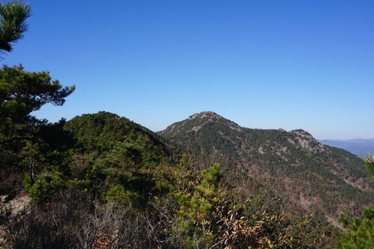  고성 거류산, 엄홍길전시관으로 고성의 마터호른을 원점회귀산행.