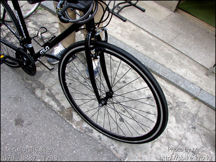 벨로라인 틸로 하이브리드 출퇴근 통학용 자전거