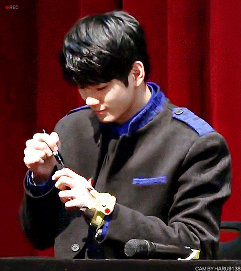 [옹성우 탐구] 워너원 옹성우가 ‘펜’을 만났을때 (feat. 펜 씨름 물주먹 옹, 별자리점 콕콕콕....