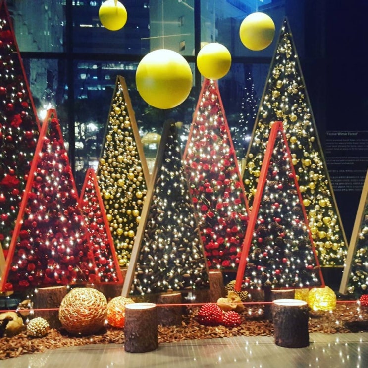  Happy Holiday & Season's Greeting