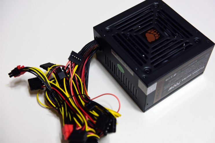 조용하고 시원한 COOLMAX FUSION 700W 80Plus Bronze 230V EU