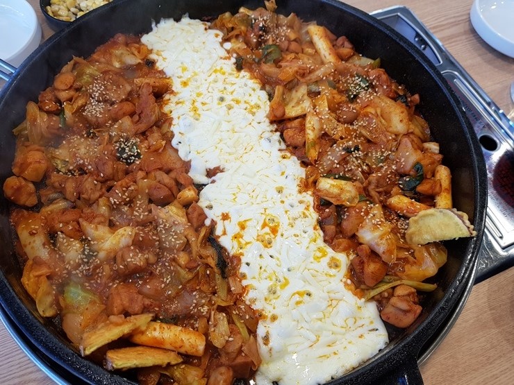  마산내서호계 홍춘천닭갈비 맛있는점심_든든한 한끼 마무린 달콤한 쿨피스로~