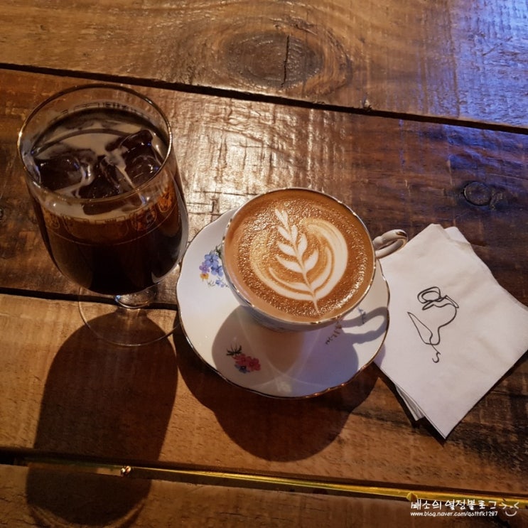  [을지로 카페] 취향대로 잔을 선택할 수 있는 카페예요!