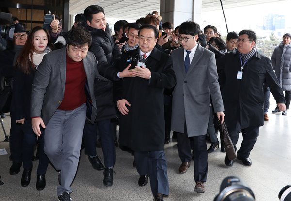  이우현 “난 흙수저, 지역주민에게 죄송”