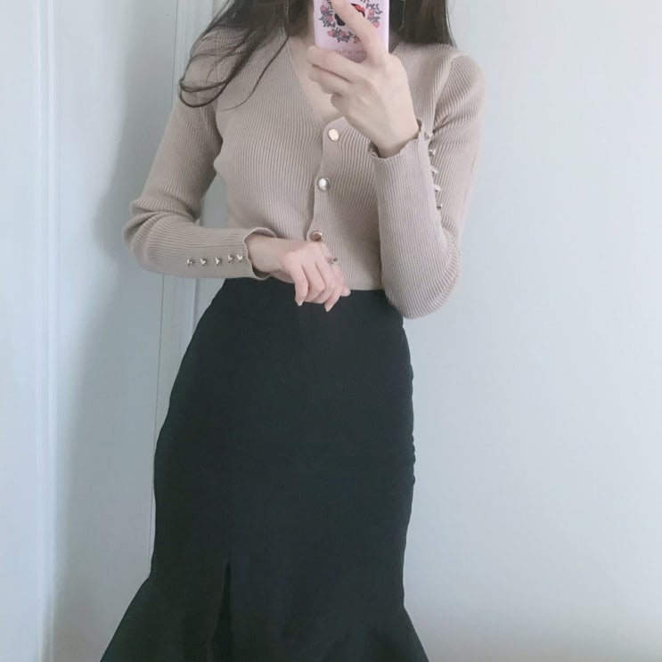  [데일리룩] 골드버튼베이지가디건, 트임머메이드스커트