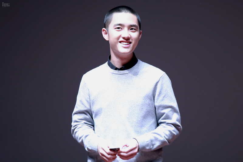 171116 EXO D.O. 電影《7號室》舞台問候 - 108張高畫質照片
