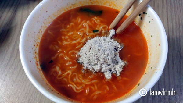 [집밥] 전자레인지에 돌리면 더 맛있는 "신라면 블랙"