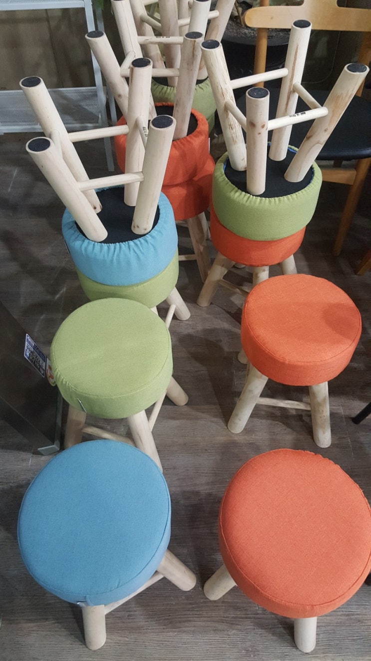  카페의자