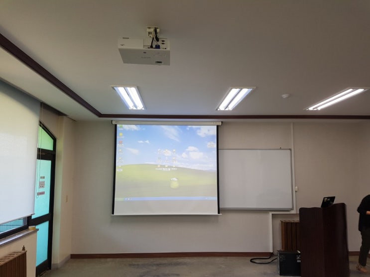  경희대학교 경영대학원 대전캠퍼스 프로젝터 및 스크린 설치