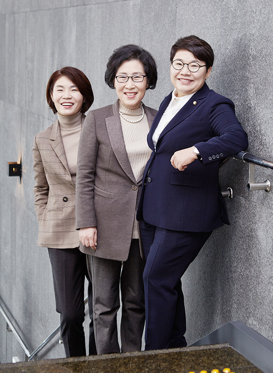  근로시간 단축 이끌어낸 환노위 여성파워: 임이자 의원, 김삼화 의원을 만나다 
