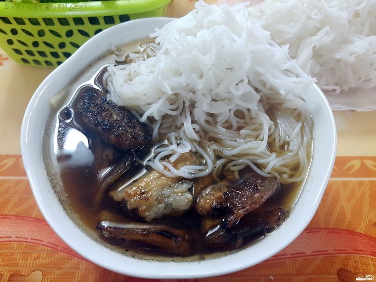  하노이 맛집 -  숨겨진 현지 분짜 맛집, 흥 라우(HUNG LAU)