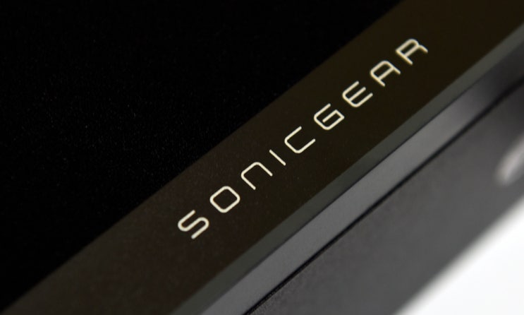  우렁찬 소리의 SonicGearLab 소닉기어 SPACE3 2.1채널 블루투스 PC스피커