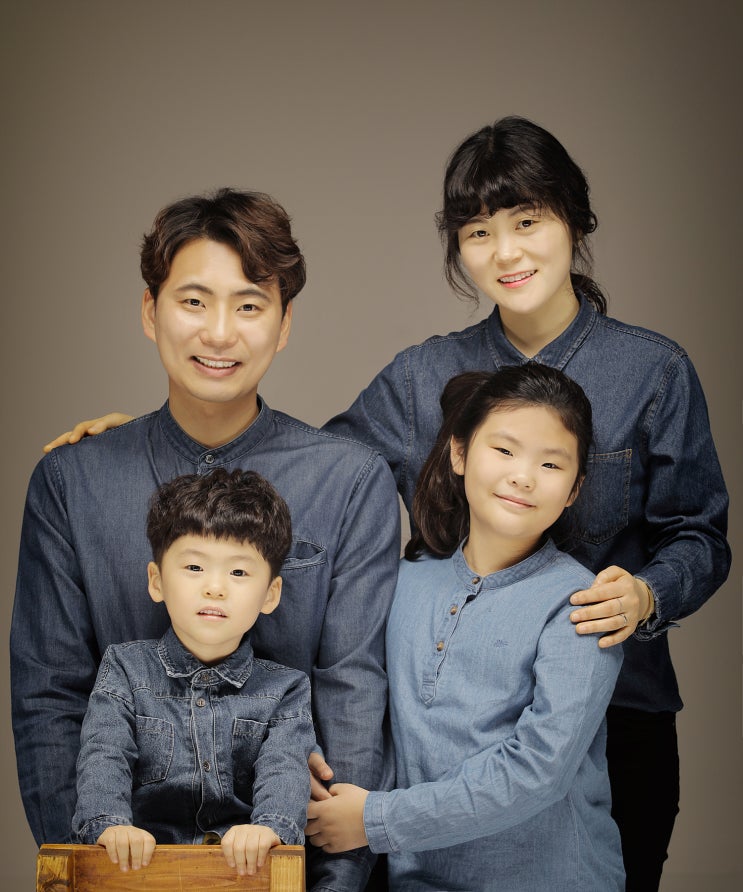  심플해서 더 세련된 전주 가족사진 - 전주 모던마인드