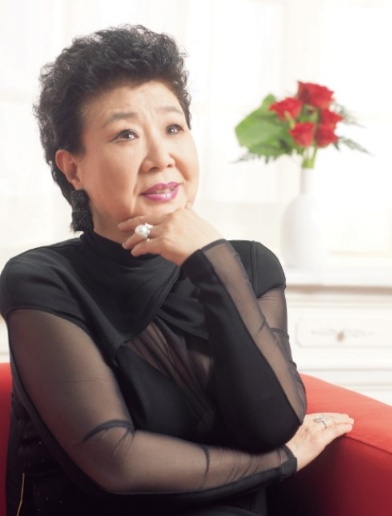  원로가수 현미 사주