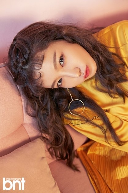 신소율 : bnt화보 : 신소율 : 신소율메이크업 : HAIR 경미 디자이너 MAKEUP 현아 디자이너_순수 설레임점 신소율 : bnt화보 : 신소율 : 신소율메이크업 : HAIR 경미 디자이너 MAKEUP 현아 디자이너_순수 설레임점