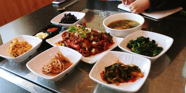  용곡동 점심특선 : 돌돌이생고기 천안 제육볶음