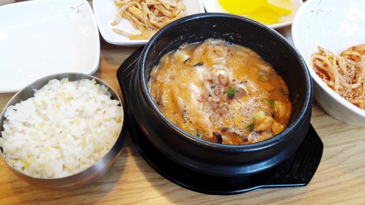 어제의 런치메뉴는 짬순이집 청국장 어제의 런치메뉴는 짬순이집 청국장