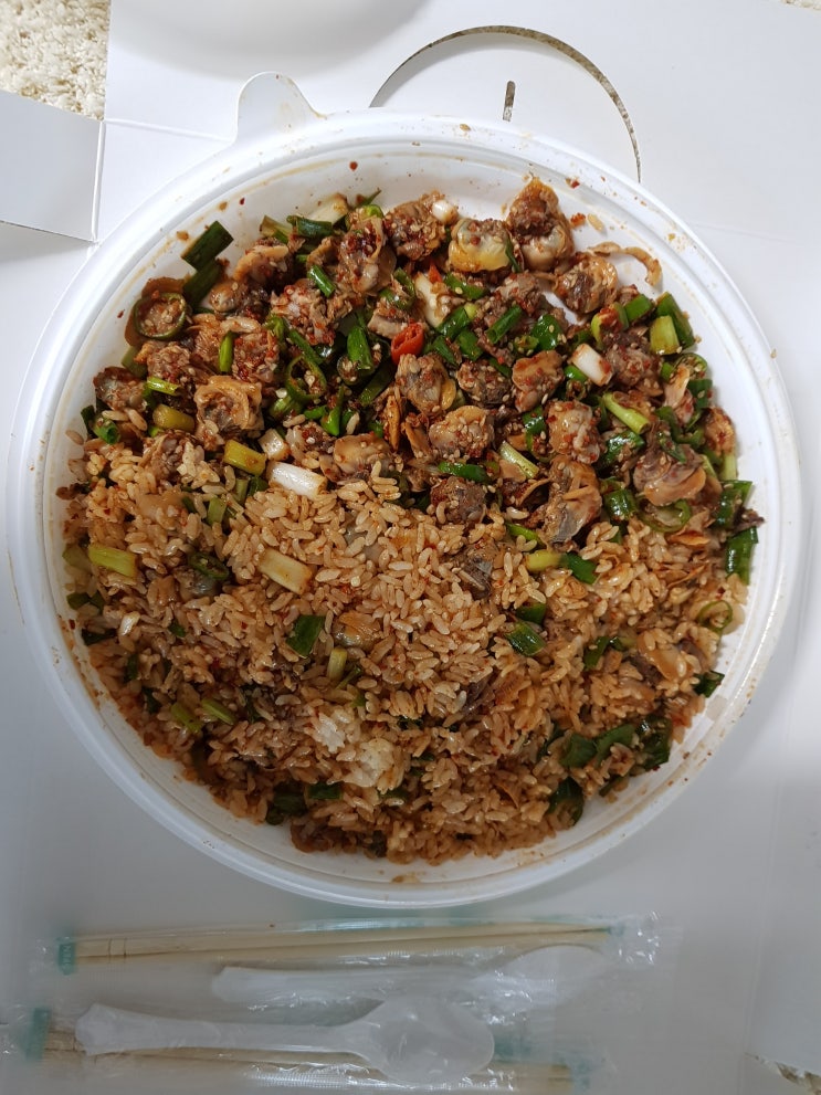 입맛살리는! 강릉 엄지네 포장마차 꼬막 비빔밥