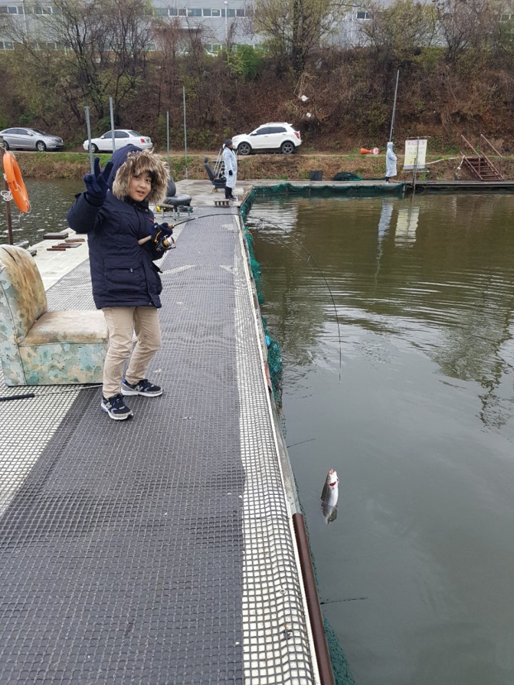  진우낚시터 큰아들과 만원짜리 송어짬낚~^^