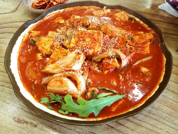  이영자 대전 두부두루치기 : 복수분식 얼큰이칼국수 두부두루치기 대존맛!!!!
