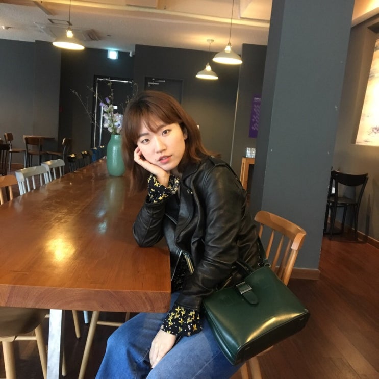  데일리룩 - 라이더자켓, 자라 블라우스, 와이드 데님팬츠, 데일리먼데이 슈즈 / 여자패션블로그