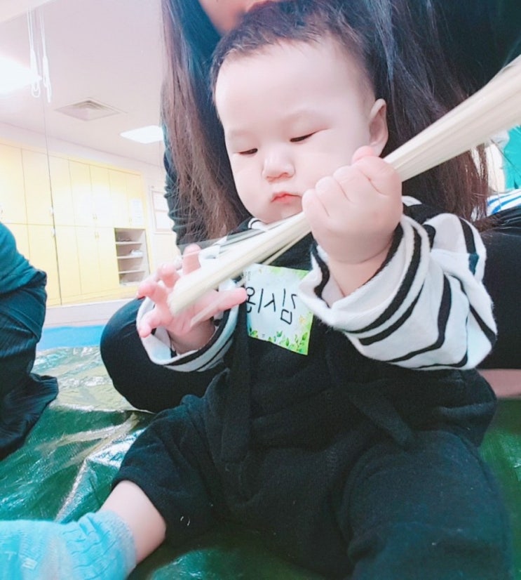  방학홈플러스문화센터:풀잎아이오감놀이5일차-국수촉감놀이