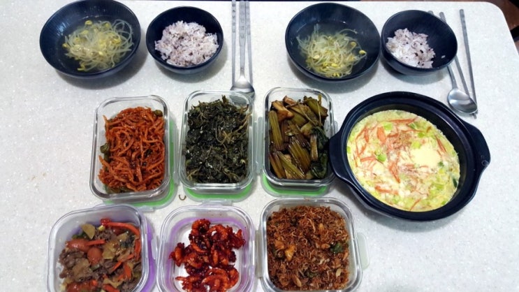  우리집 밑반찬 가득한 상차림