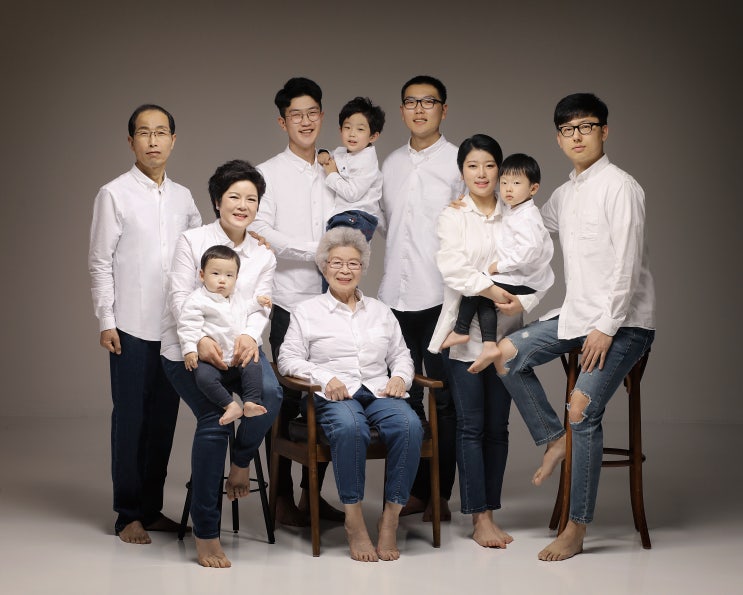  깔끔한 컨셉으로 더 인기있는 전주리마인드웨딩 사진