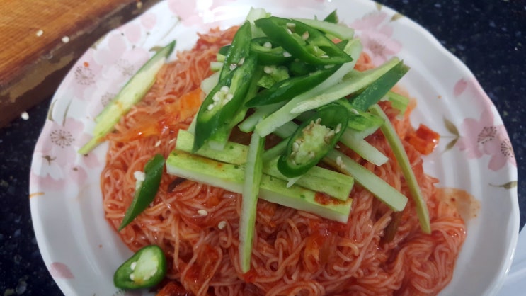  자취생 요리 비빔국수 황금레시피 입니다.