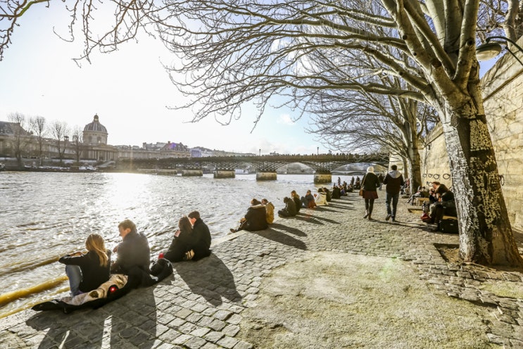 파리여행 : 빛좋은 어느 겨울날 센강변 산책