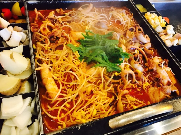 홍대 맛집 오징어 불고기 치즈쌈&타코쌈 :: 메이드바이오즈