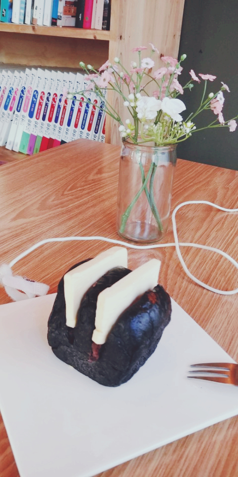 운정 카페거리 카페 : 별빛카페달빛차에서 드립커피 운정 카페거리 카페 : 별빛카페달빛차에서 드립커피
