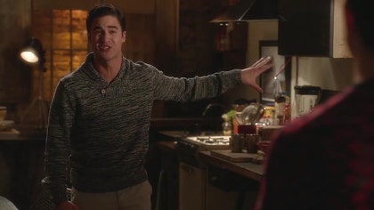 글리 시즌 5 커트와 블레인의 키스