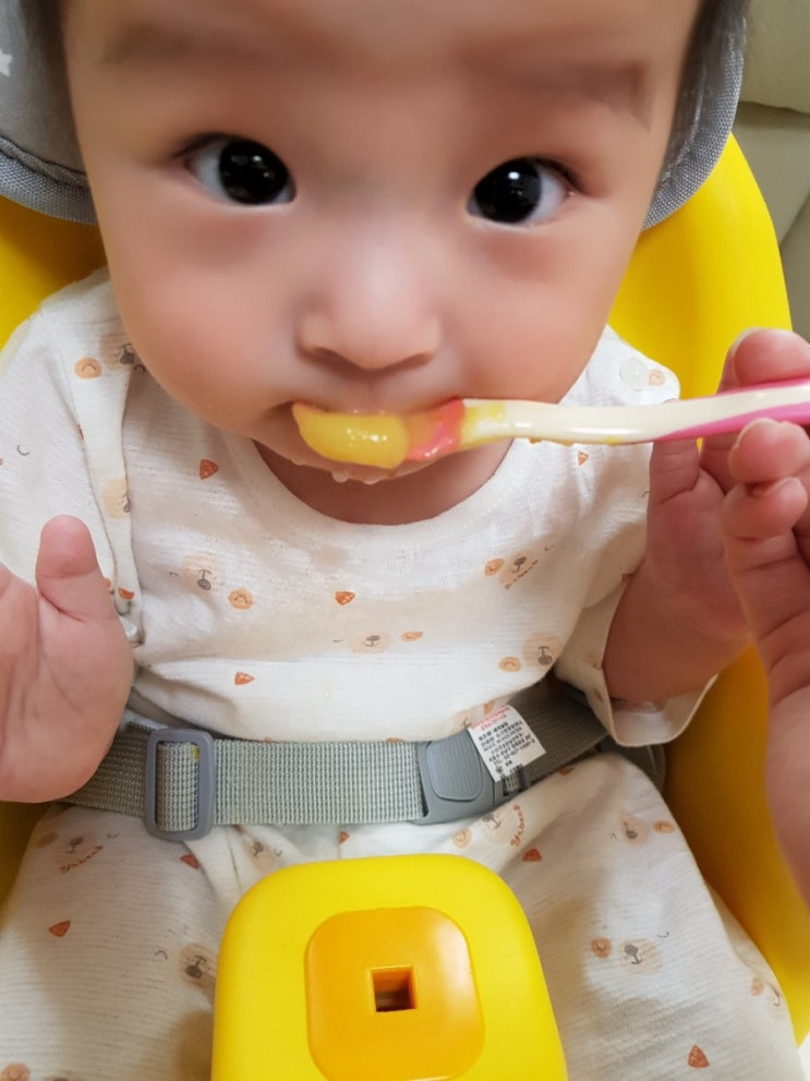 이유식안먹는 아기 이유식 잘먹이는 방법