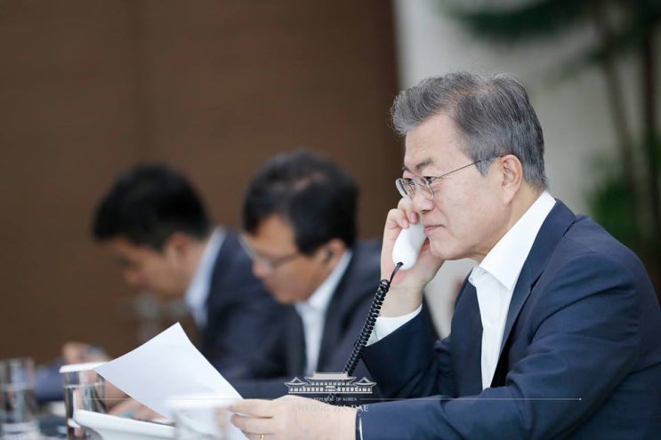  [청와대25시] 문 대통령, '가나 해역 피납' 구출된 선원들과 통화...청해부대 격려