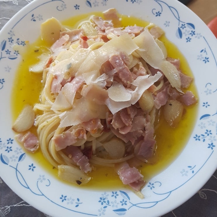  존맛 알리오올리오 레시피(파르마잔치즈 베이컨 치킨스톡)