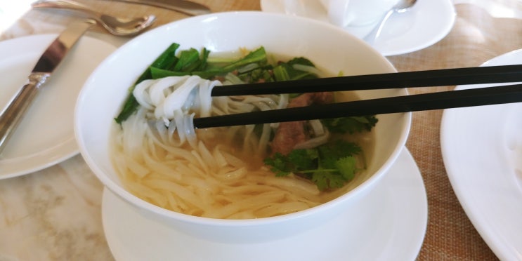  다낭 쉐라톤 그랜드 조식 쌀국수