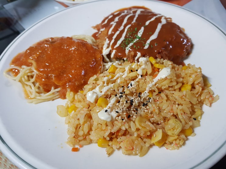  한양대맛집) 저렴하게 돈까스+볶음밥+스파게티 맛보고싶다면 《WAWA》와와로!