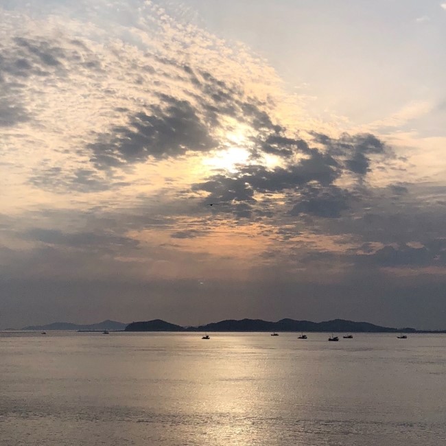  강화도 바다 전망 카페 라르고빌