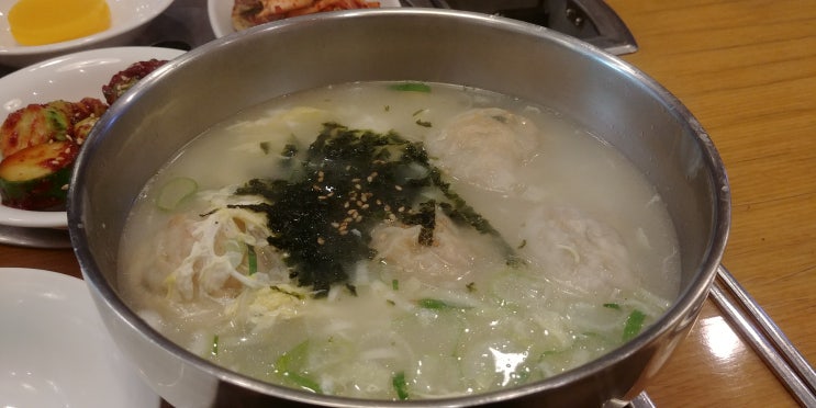  선릉역 우리집만두 본점을 털어봤습니다.