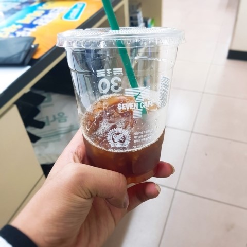  편의점 알바생의 하루?