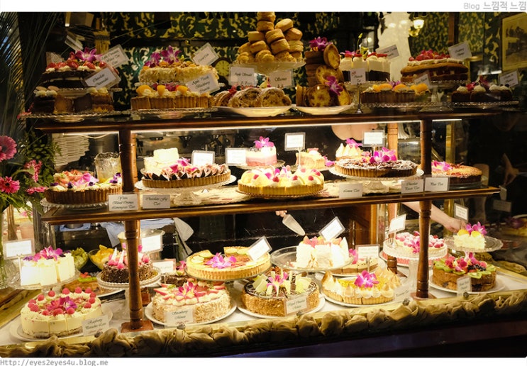  Sneak peek - 멜버른 홉턴 티 룸 Hopetoun Tea Rooms