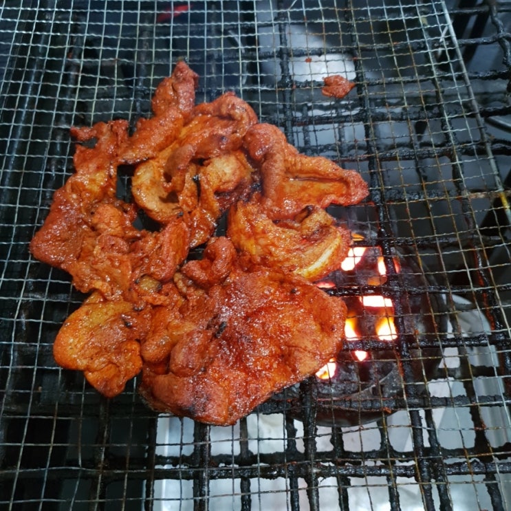  대전 대흥동 고기 맛집. 황소집. 목살양념구이 추천(연탄 고추장 불고기)