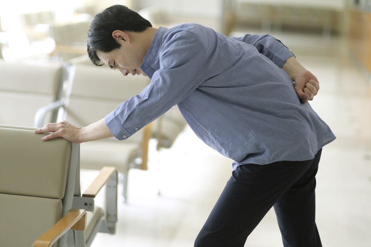  허리디스크 자가진단 테스트 한 번씩 해보세요