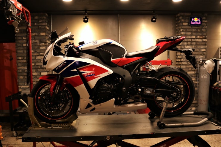  2013년식 혼다 CBR1000RR 정비 - [바이킹넷 대전점 길스개러지]