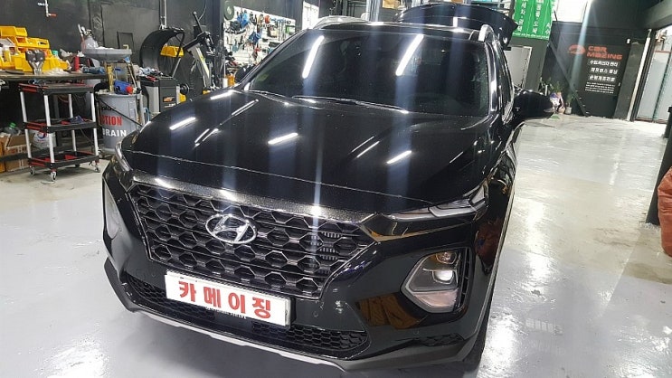  싼타페TM LED 테일게이트 램프 장착