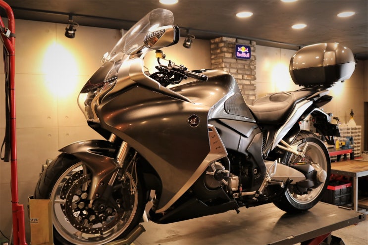  2012년식 혼다 VFR1200F 작업완료!