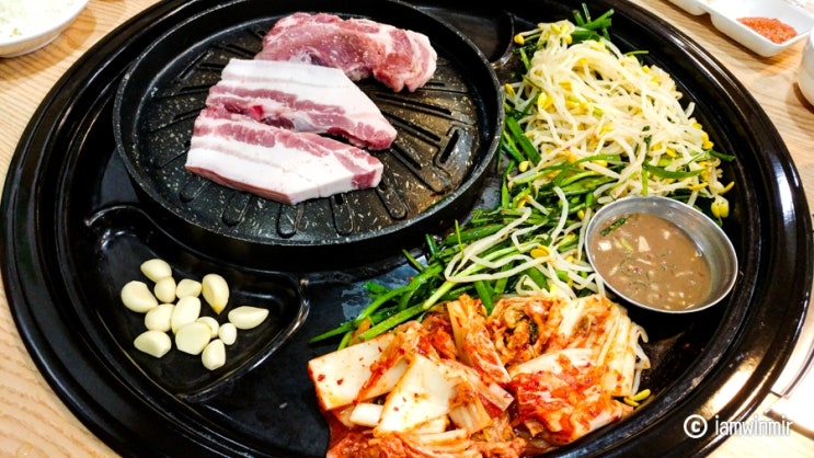 종로5가맛집, 왕겨 참숯 직화 불판 "화돌농장" 종로5가맛집, 왕겨 참숯 직화 불판 "화돌농장"