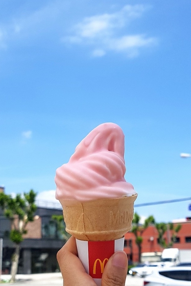  맥도날드 아이스크림 한정 스프링 블라썸 콘 제 점수는요